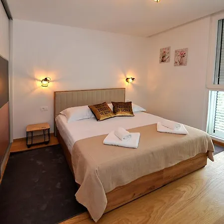 Apartment Carruba