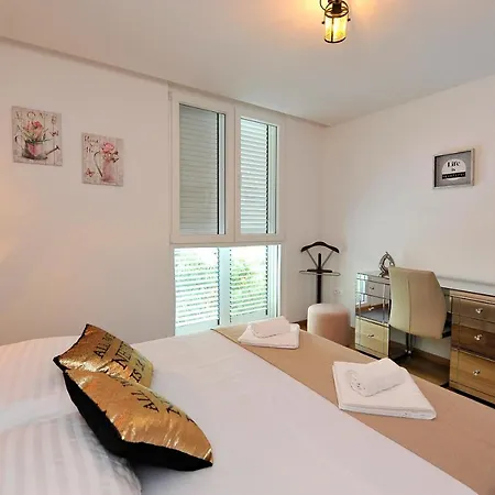 Apartment Carruba *